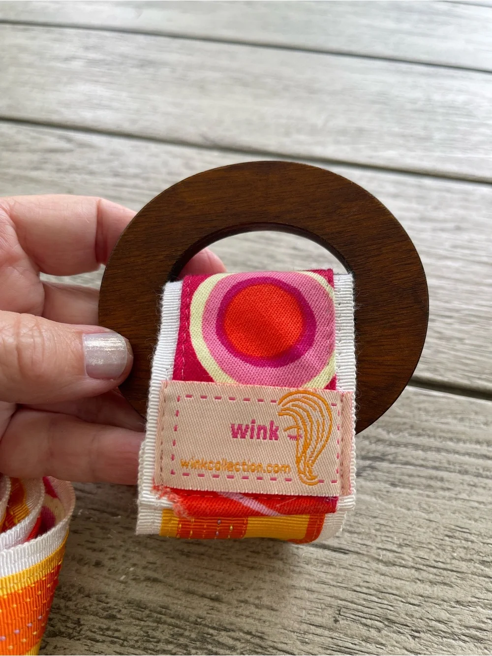 Wink ring wooden circles
